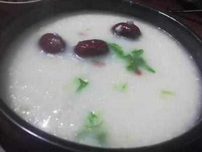 砂鍋粥技術培訓班多少錢？飄味緣小吃培訓學校詳解